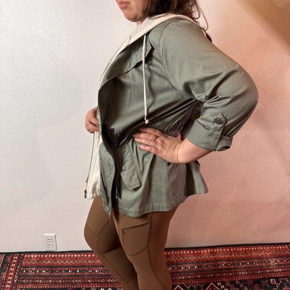 Torrid Roll Tab Sleeve Drawstring Waist Hoodie Layer Sage Anorak Jacket Size 1X - Picture 3 of 6